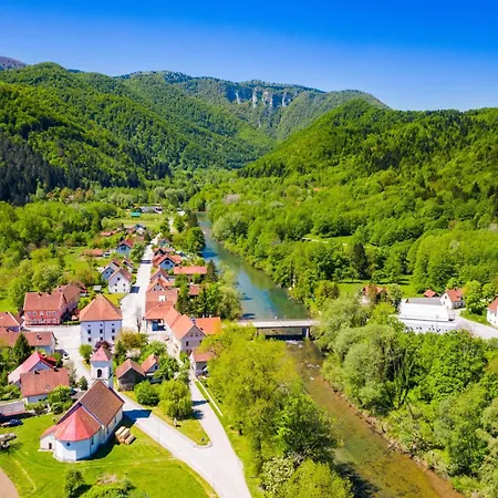 Hébergement de vacances With Private Whirlpool And Sauna - Happy Zavrh